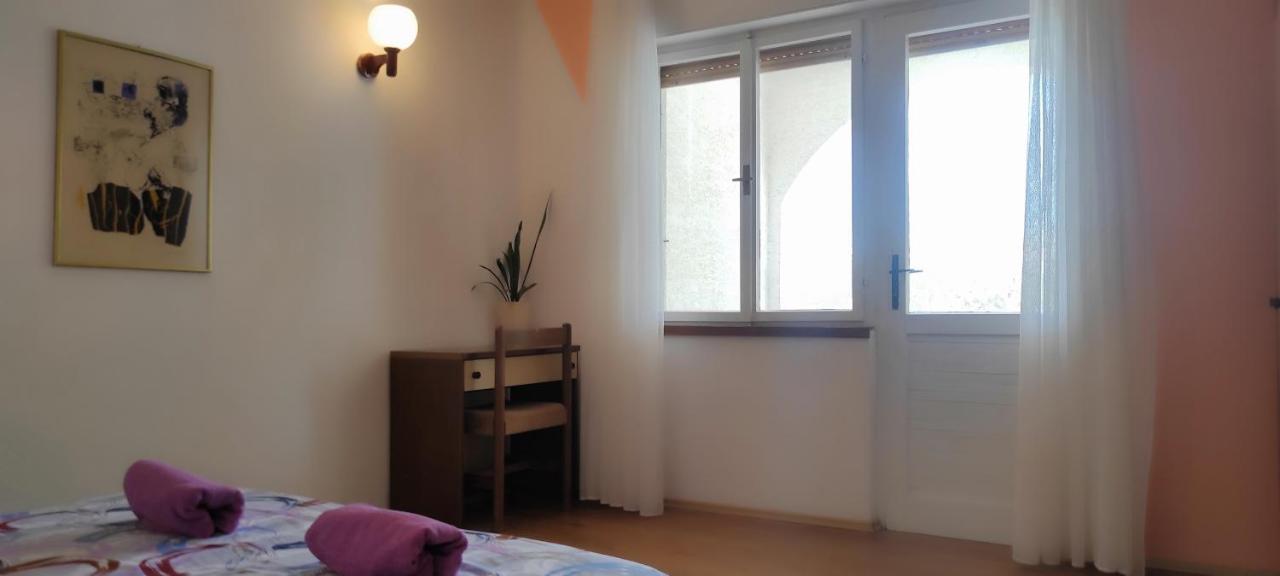 Sea Breeze Apartments With Private Beach And Boat Anchorage Stara Novalja Buitenkant foto