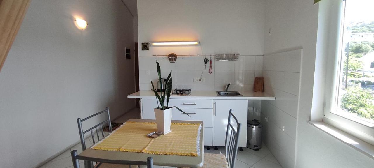 Sea Breeze Apartments With Private Beach And Boat Anchorage Stara Novalja Buitenkant foto
