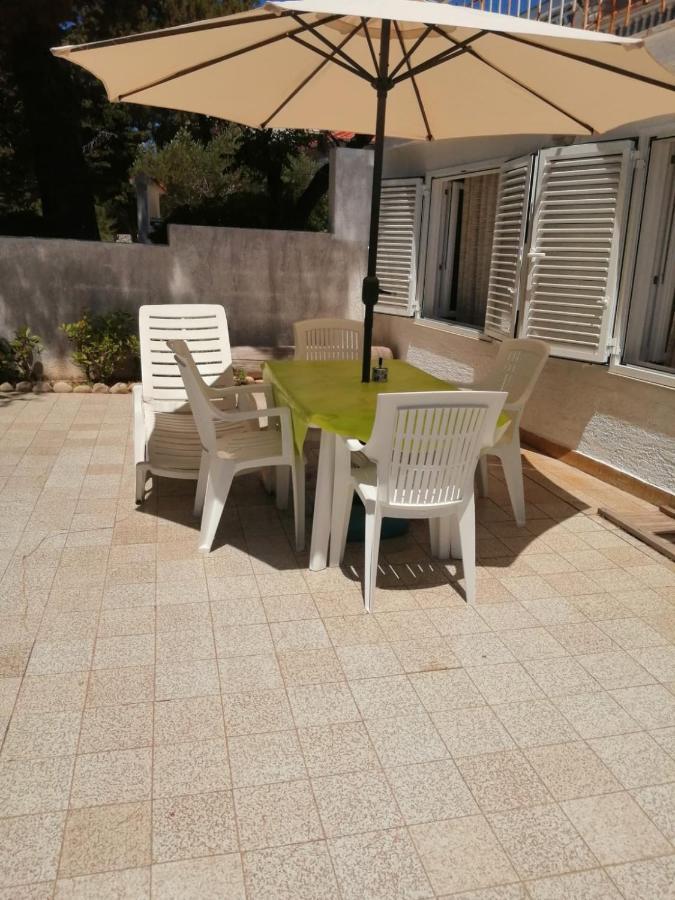 Sea Breeze Apartments With Private Beach And Boat Anchorage Stara Novalja Buitenkant foto