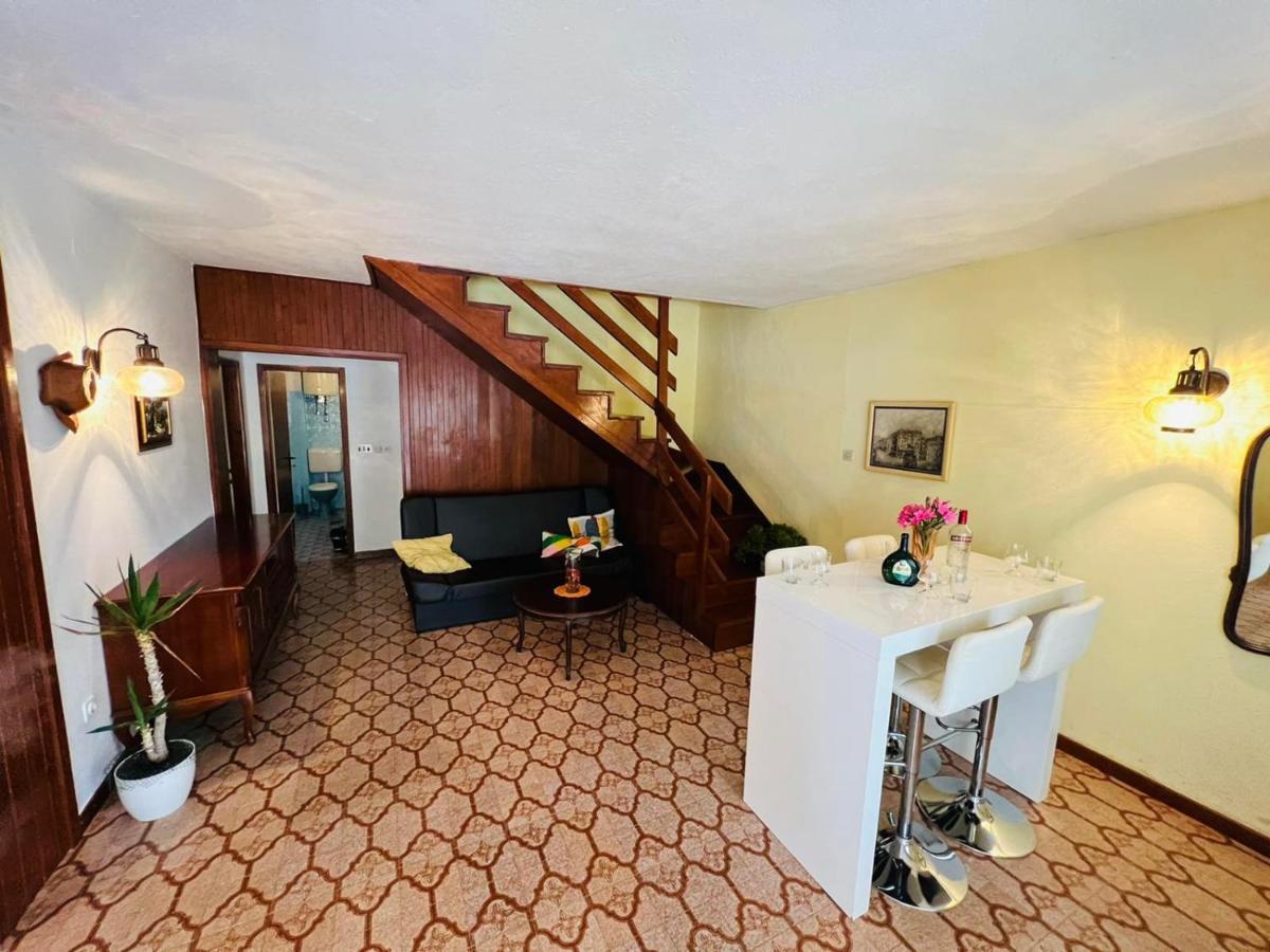 Sea Breeze Apartments With Private Beach And Boat Anchorage Stara Novalja Buitenkant foto