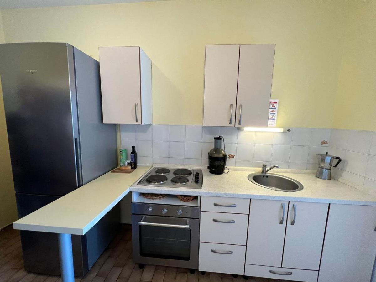 Sea Breeze Apartments With Private Beach And Boat Anchorage Stara Novalja Buitenkant foto