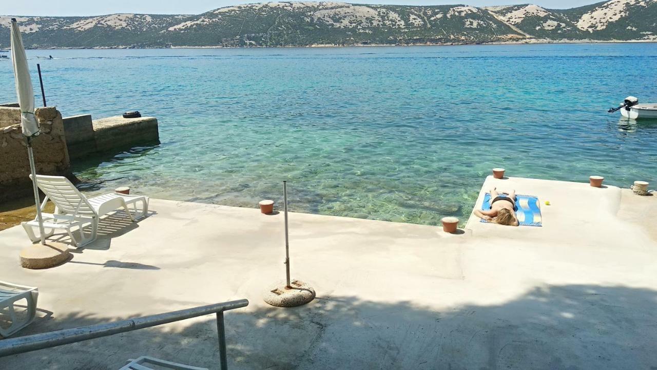 Sea Breeze Apartments With Private Beach And Boat Anchorage Stara Novalja Buitenkant foto